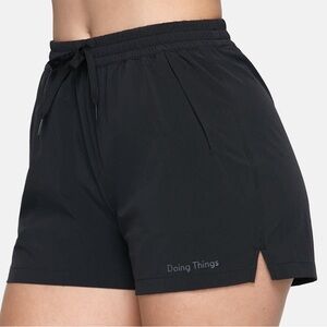 Outdoor Voices Doing Things Shorts - L